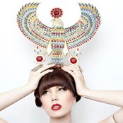 Queen Of Hearts - List pictures