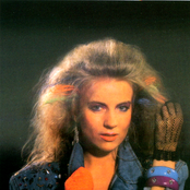 Lian Ross - List pictures