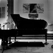 Nils Frahm - List pictures