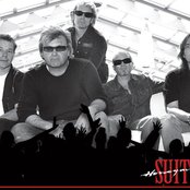 Honeymoon Suite - List pictures