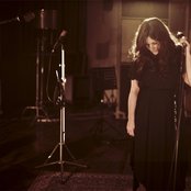 Rumer - List pictures