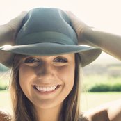 Emily Hearn - List pictures