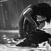 Mono - List pictures