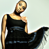 Laura Mvula - List pictures