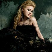 Kelly Clarkson - List pictures