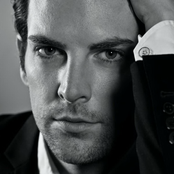 Chris Mann - List pictures