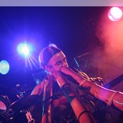 Xavier Rudd - List pictures