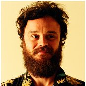 Rodrigo Amarante - List pictures