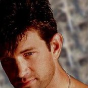 Chris Isaak - List pictures