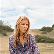 Lisa Miskovsky - List pictures