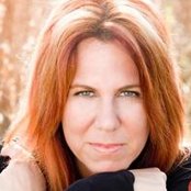 Victoria Shaw - List pictures