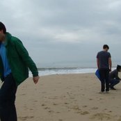 Everything Everything - List pictures