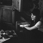 Jenny Lewis - List pictures