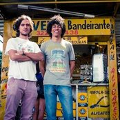 Boogarins - List pictures