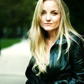 Kerry Ellis - List pictures