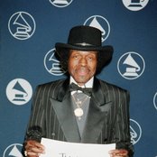 Junior Wells - List pictures