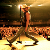 Kenny Chesney - List pictures