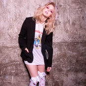 Colette Carr - List pictures