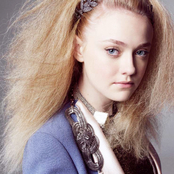 Dakota Fanning - List pictures