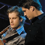 Victor E Leo - List pictures