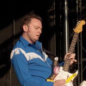 David Gogo - List pictures