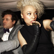Sneaky Sound System - List pictures