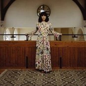 Leona Naess - List pictures