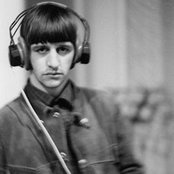 Ringo Starr - List pictures