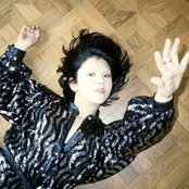 Kavinsky & Lovefoxxx - List pictures