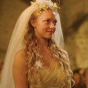 Amanda Seyfried - List pictures