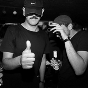 Tiger & Woods - List pictures