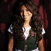 Paula Deanda - List pictures