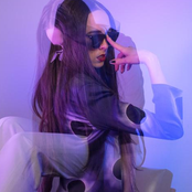 Allie X - List pictures