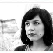 Carla Morrison - List pictures