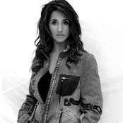 Laura Bryna - List pictures