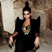 Yasmin - List pictures