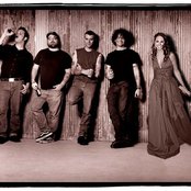 Lucero - List pictures