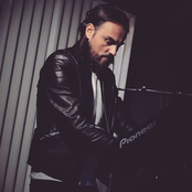 Mr. Flash - List pictures