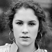 Katy B - List pictures