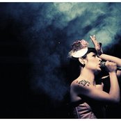 The Gift - List pictures