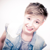Isac Elliot - List pictures