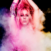 Anouk - List pictures