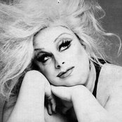 Divine - List pictures