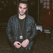 Alex Vargas - List pictures