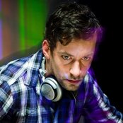 Bonobo - List pictures