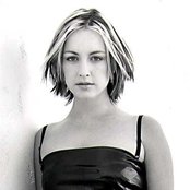 Tara Maclean - List pictures