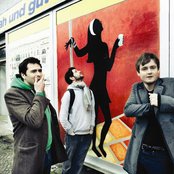 Keanu - List pictures