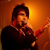 Beto Cuevas - List pictures