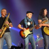 Fito Y Los Fitipaldis - List pictures