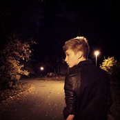 Isac Elliot - List pictures